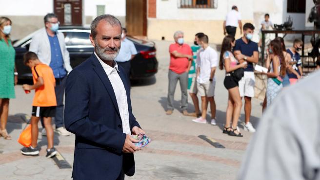 El director del Centro de Coordinación y Alertas y Emergencias, Fernando Simón, antes de recoger el IX Premio Trevillano y la medalla de oro de la localidad zaragozana de Villafeliche.
